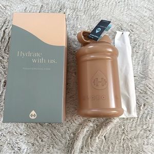 HydroJug - BRAND NEW IN BOX W/TAGS *special edition HAZELNUT jug* No Sleeve